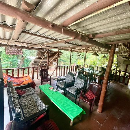 The Traveller'S Hostel & Private Rooms Sigiriya Exterior foto